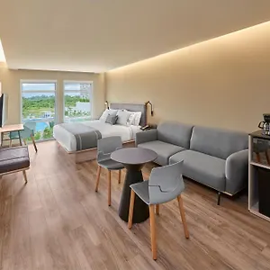 Hotel Express By Marriott Aeropuerto Riviera, Cancun